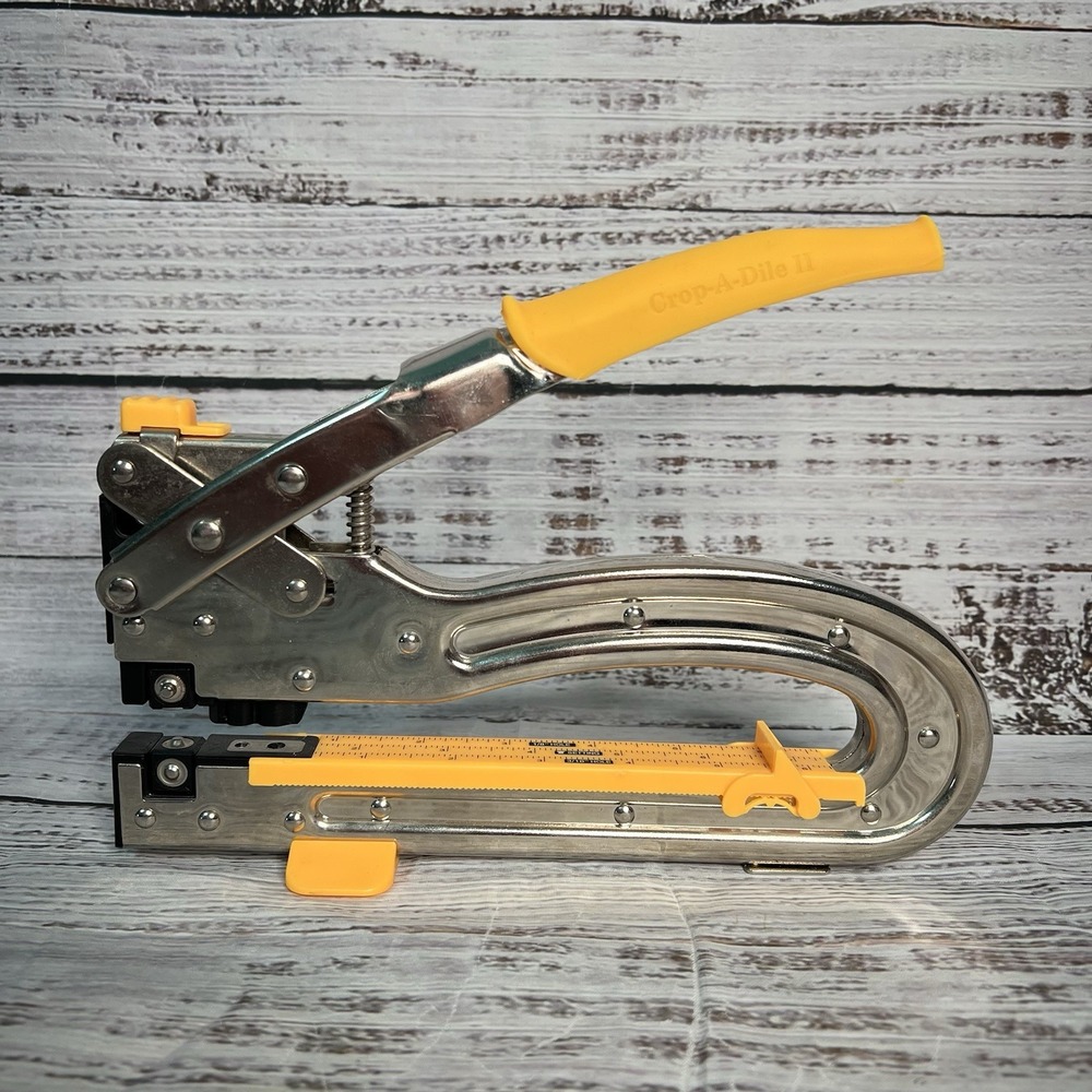 Crop A Dile II Big Bite We R Memory Keepers Hole‎ Punch 6" Reach Tool